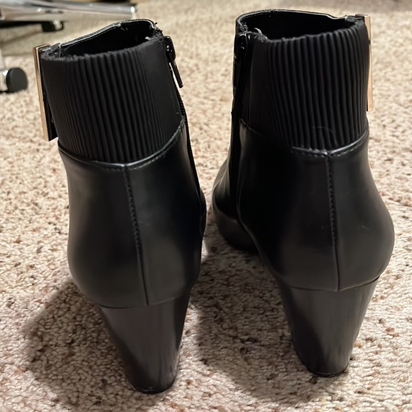 ALFANI Fashion Booties - Picture 6 of 8